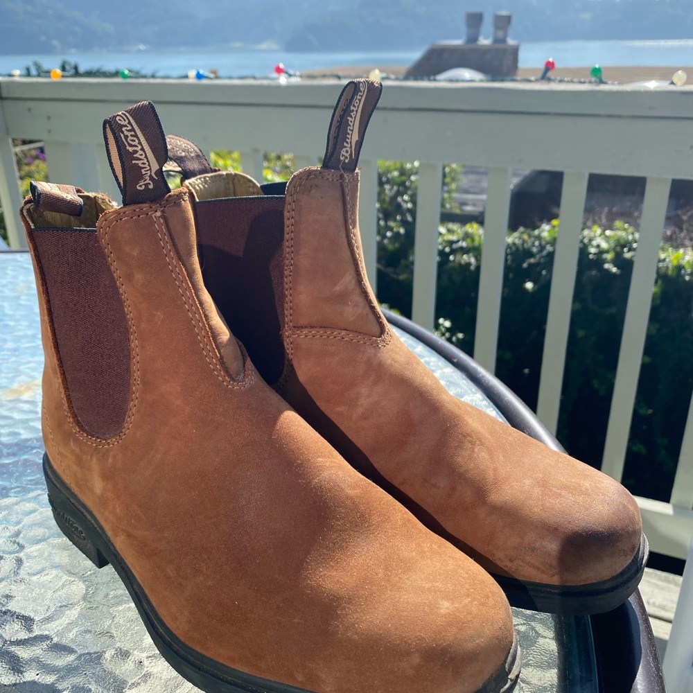 Blundstone Chelsea Boot EUC